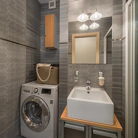 Stylish In Old Town Apartment