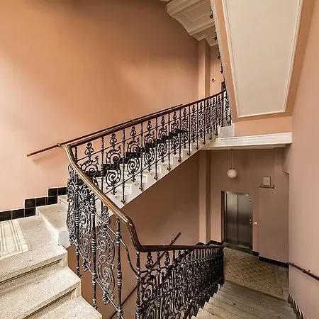 Stylish In Old Town Apartment Prague
